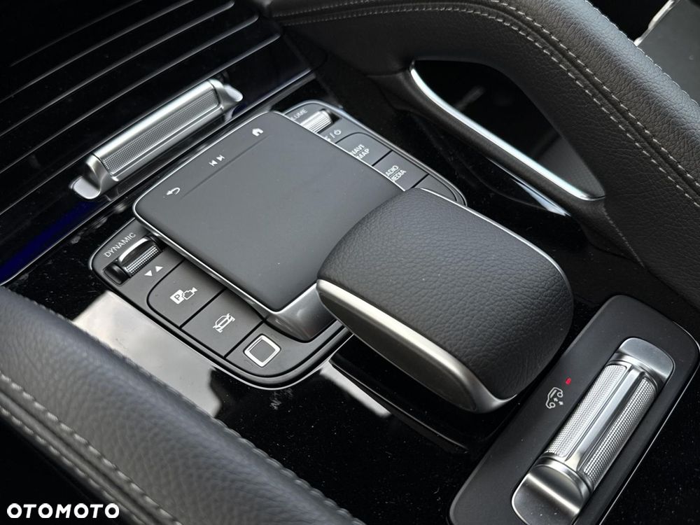 Mercedes-Benz GLE - 25