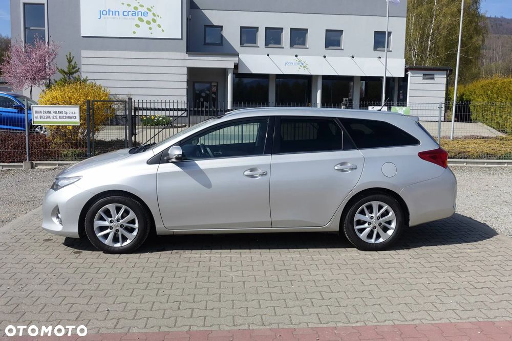 Toyota Auris 1.4 D-4D - 8