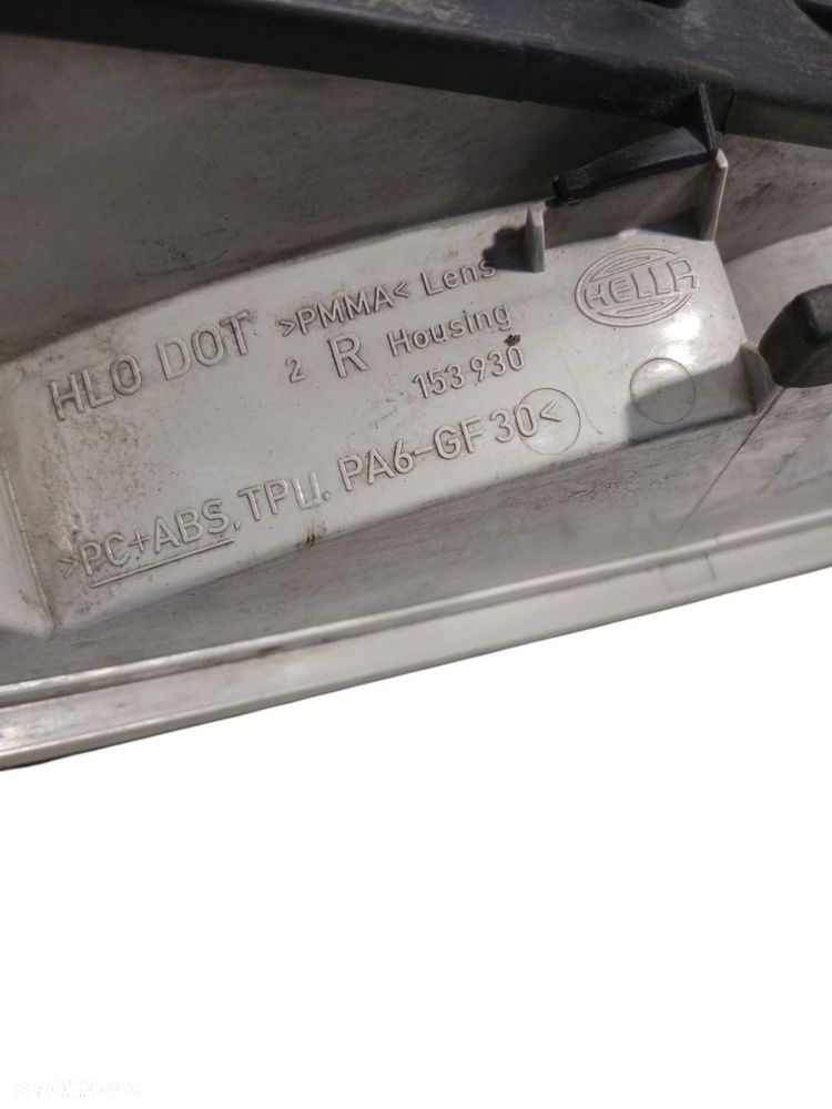 LAMPA PRAWA TYLNA TYŁ AUDI A4 B6 SEDAN 153930 A4 B6 SEDAN - 3