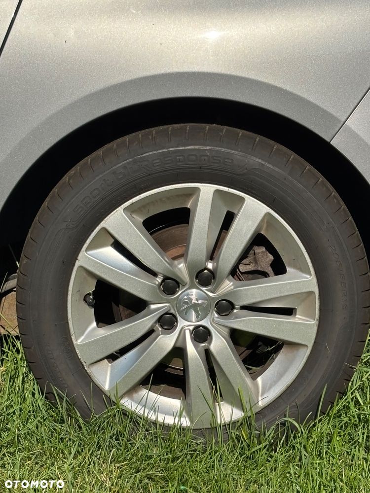 Peugeot 308 1.5 BlueHDi Allure S&S - 15