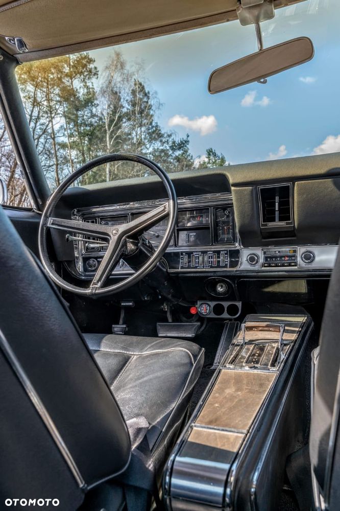 Buick Riviera - 6