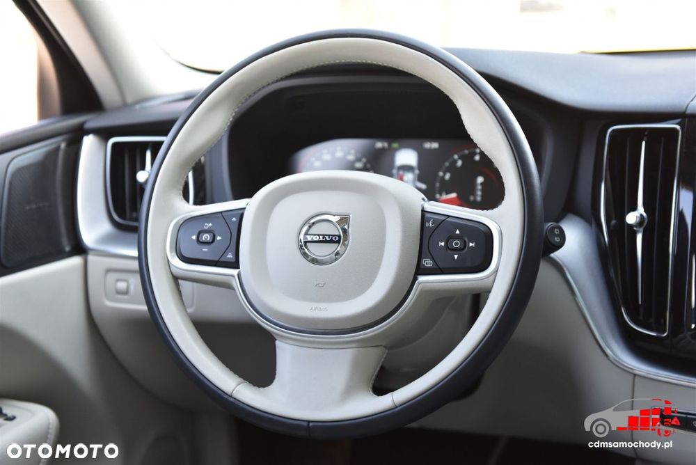 Volvo XC 60 - 25