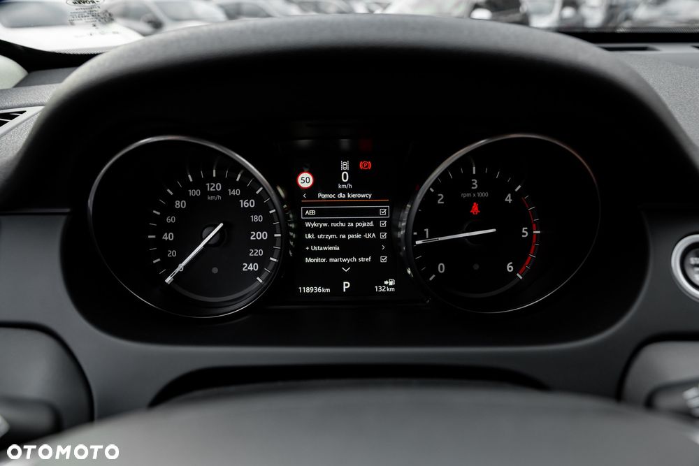 Land Rover Discovery Sport TD4 HSE - 32