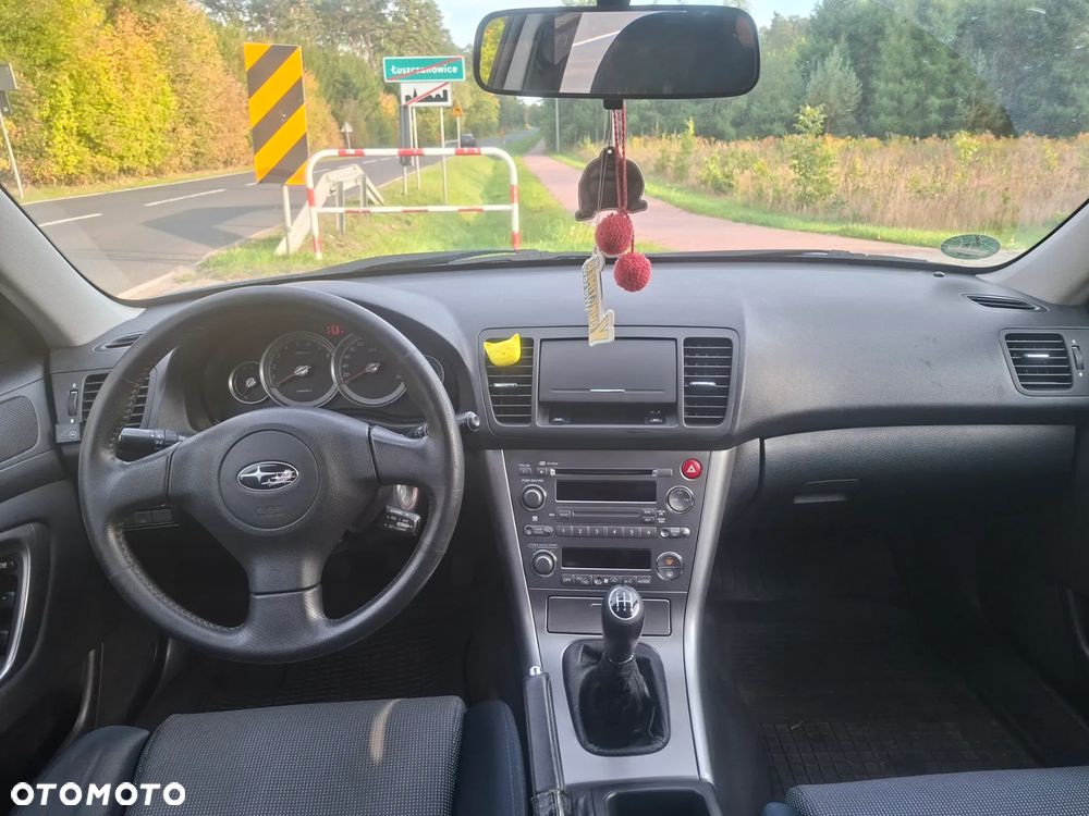 Subaru Legacy - 10