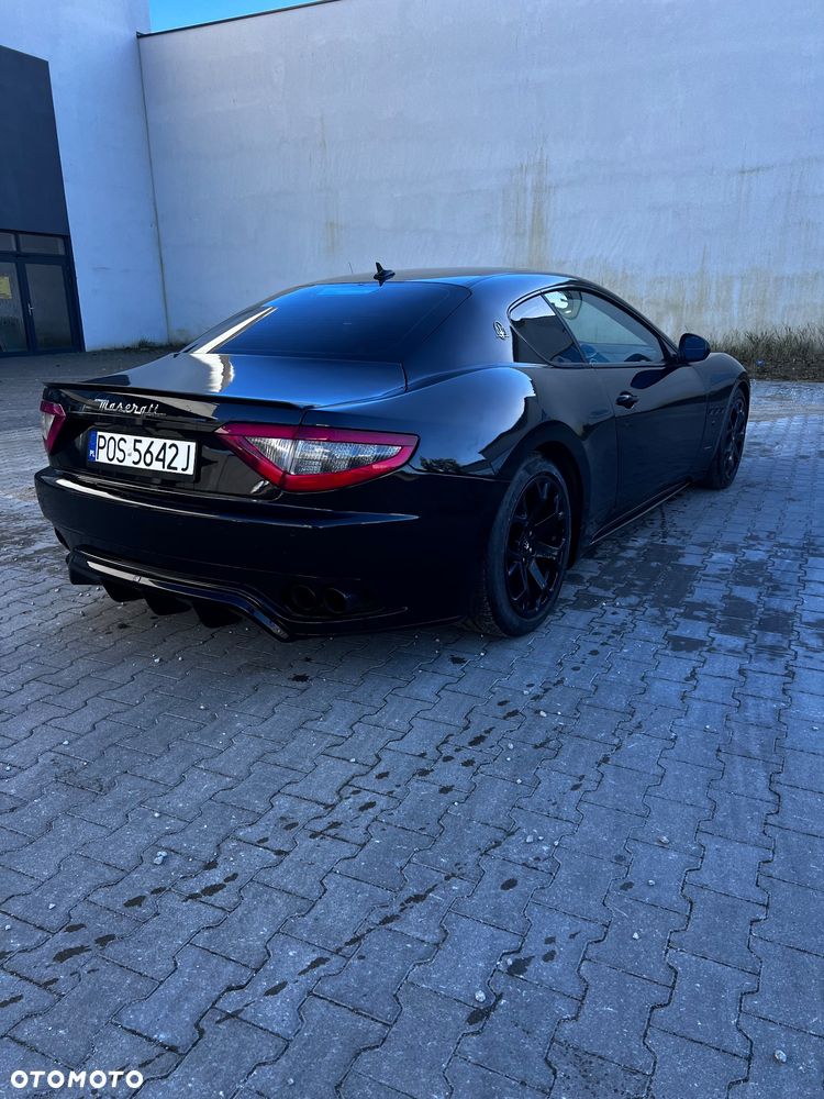 Maserati GranTurismo - 12