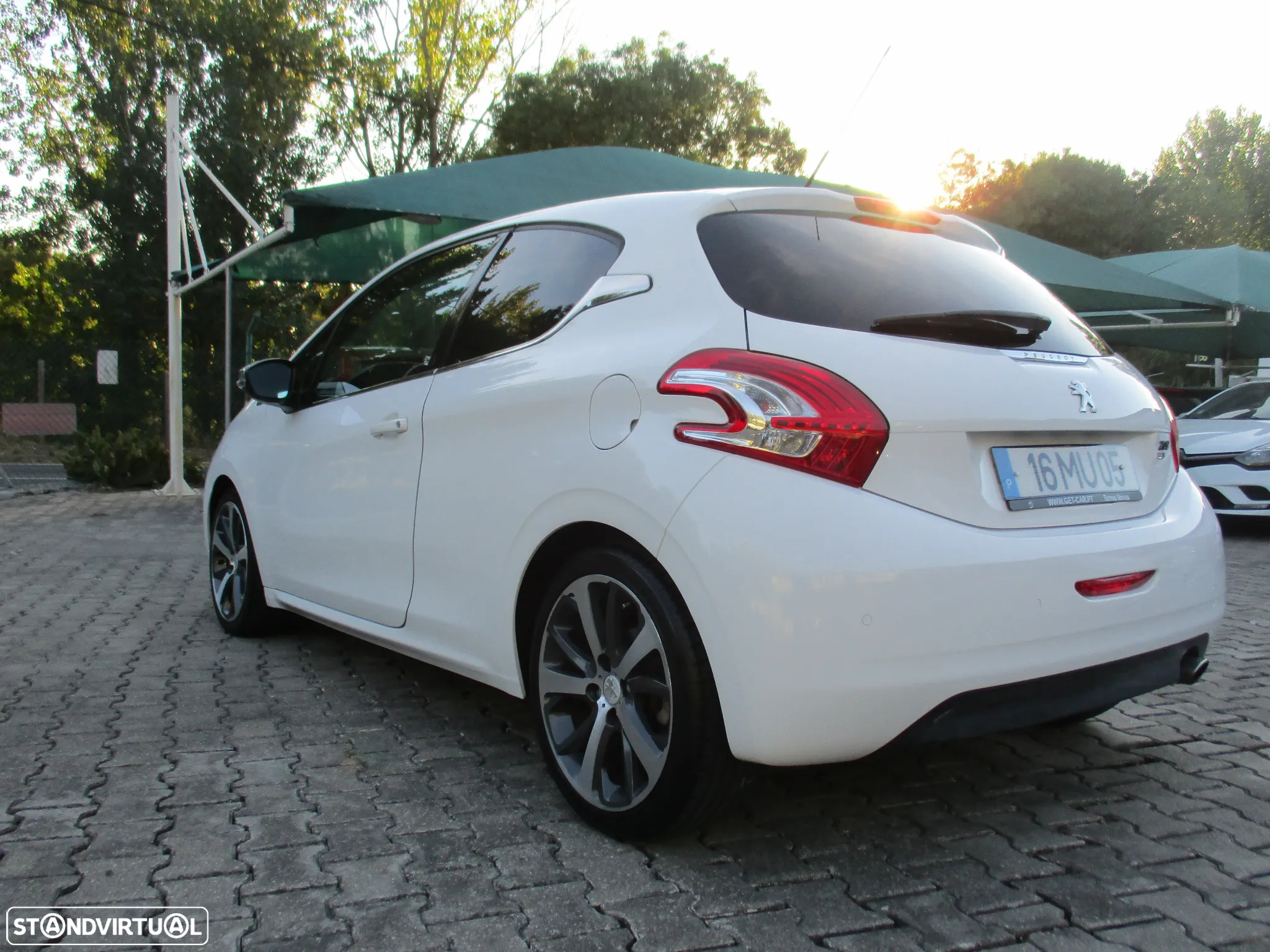 Peugeot 208 1.6 e-HDi Allure - 6