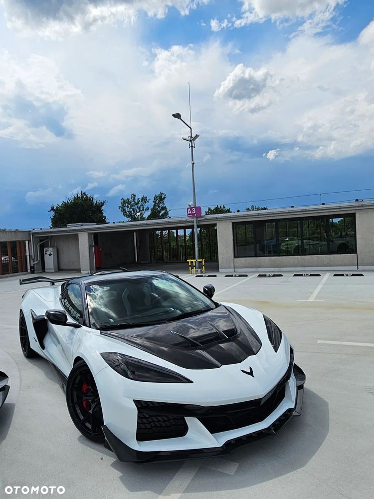 Chevrolet Corvette - 3