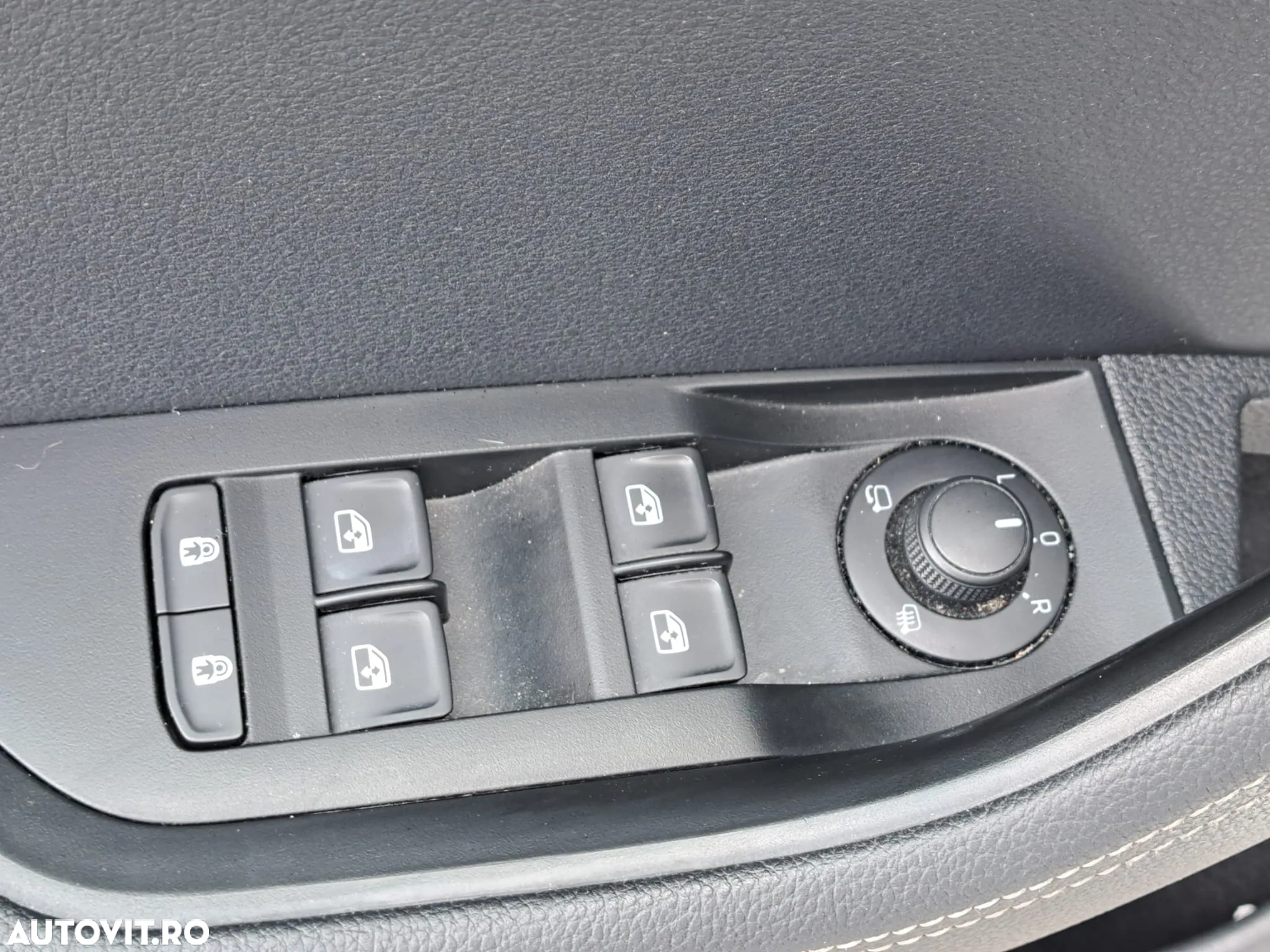 Skoda Superb Combi 2.0 TDI 4X4 DSG Scout - 39