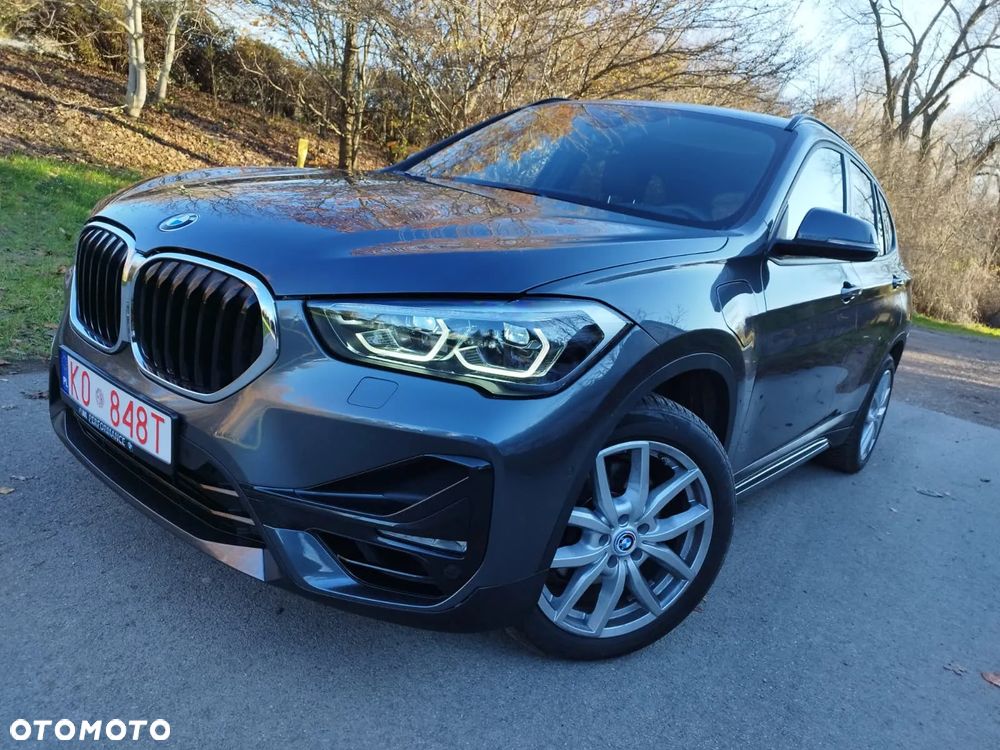 BMW X1 xDrive25e Sport Line - 1