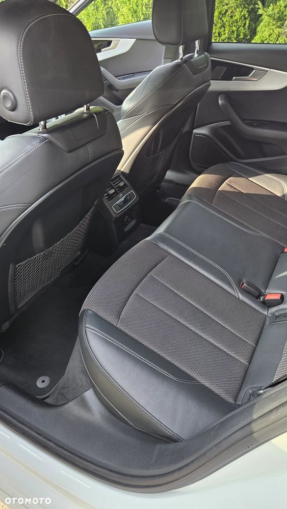 Audi A4 Limousine 35 TFSI mHEV S Line S tronic - 18