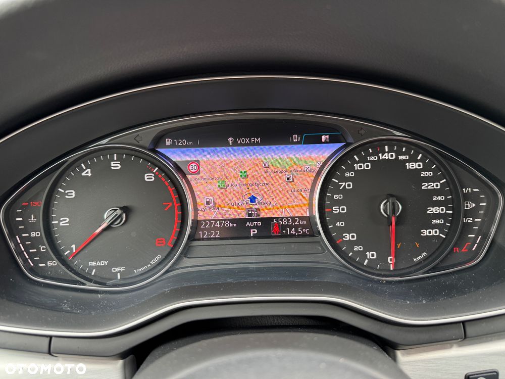 Audi A4 Avant 2.0 TFSI ultra S tronic sport - 28