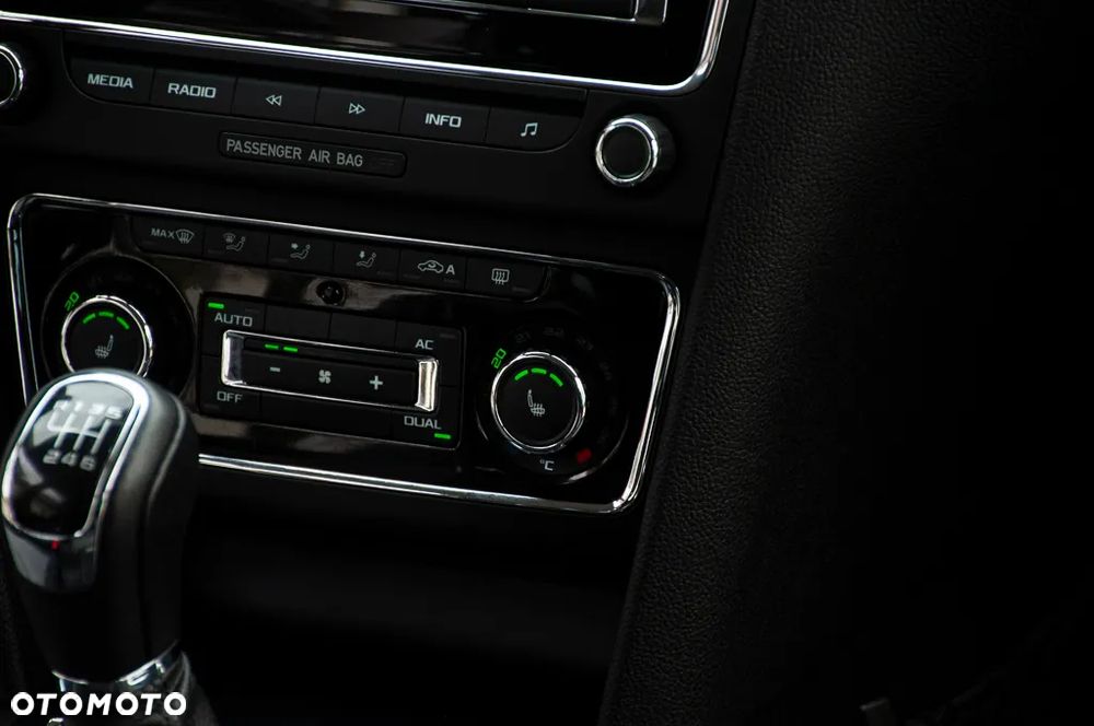 Skoda Superb 1.8 TSI Ambition - 21