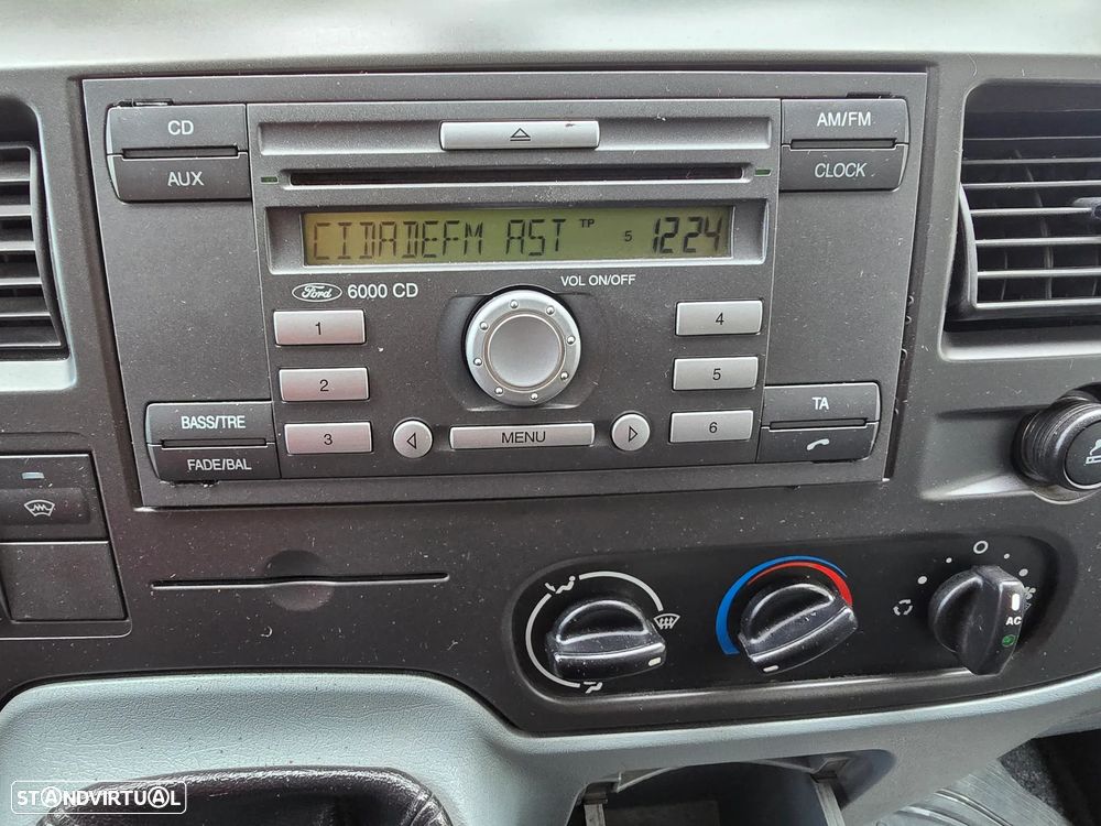Ford Transit 350 L - 29