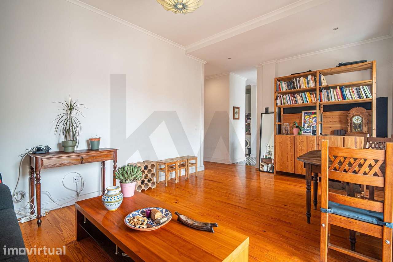 Apartamento T5 Assoalhadas à Av Almirantes Reis - Grande imagem: 3/36