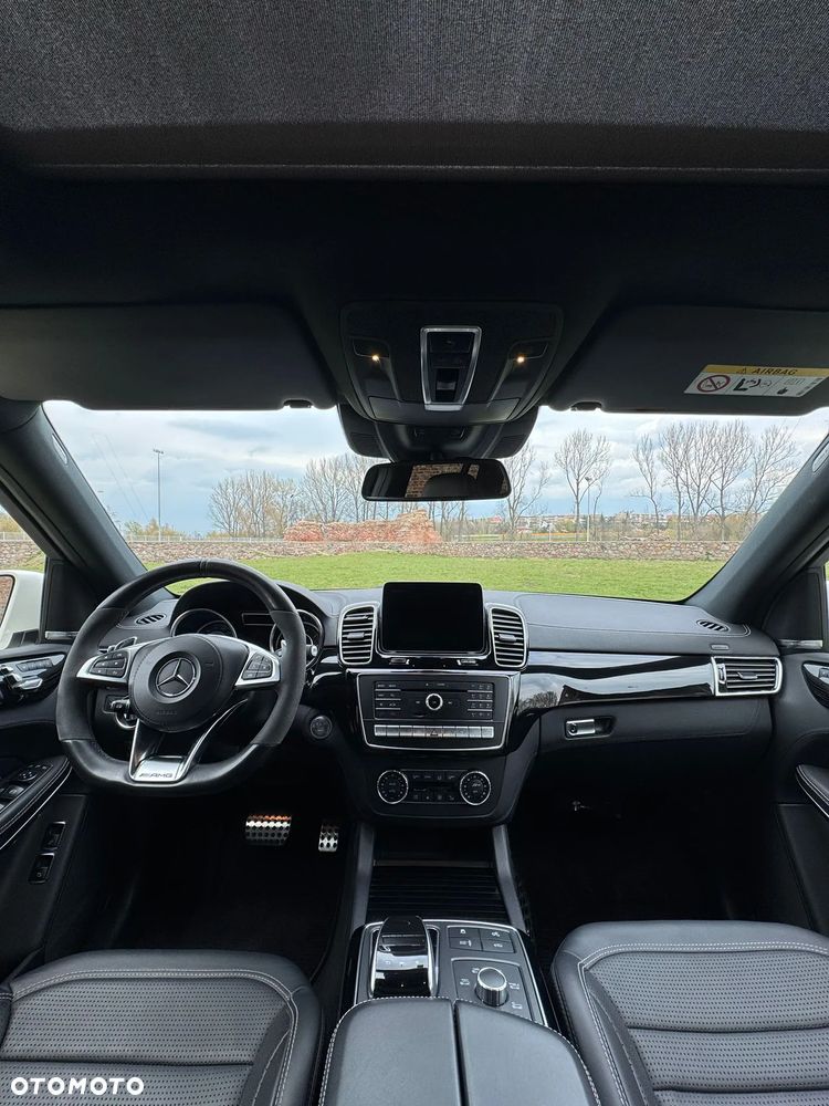 Mercedes-Benz GLS - 17