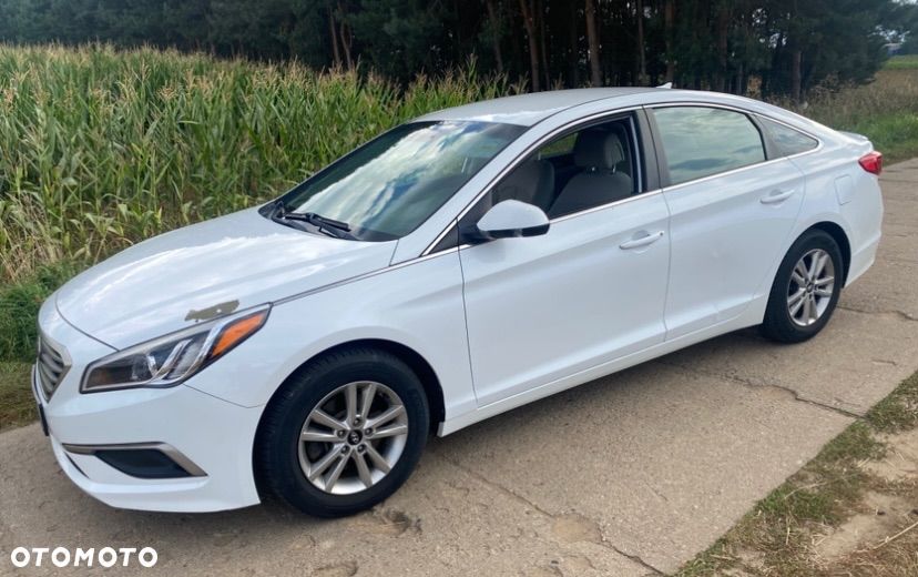 Hyundai Sonata - 1