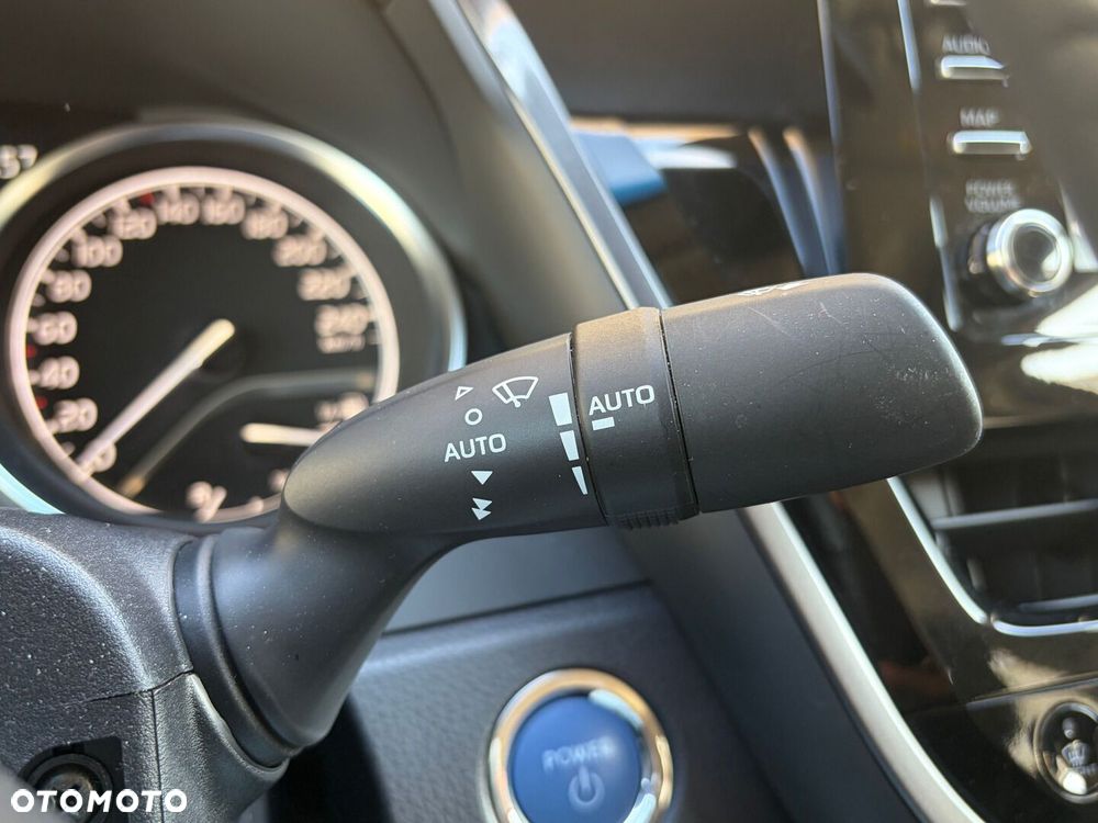 Toyota Camry 2.5 Hybrid Comfort CVT - 23