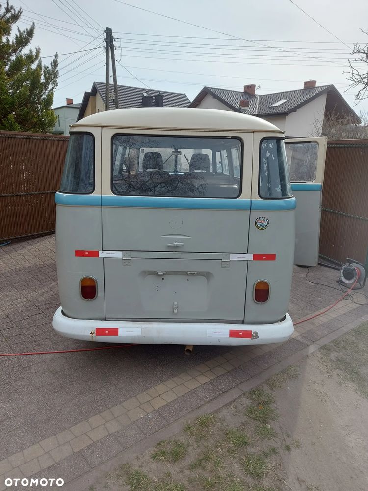 Volkswagen Transporter - 8