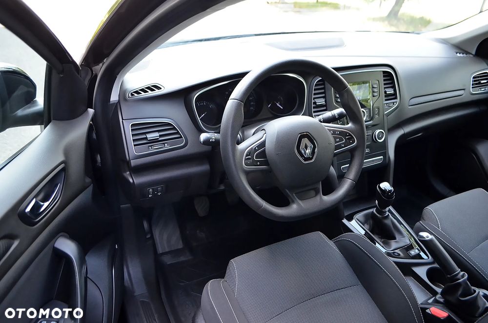 Renault Megane 1.6 SCe Business - 11