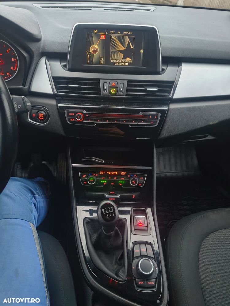 BMW Seria 2 218d xDrive - 5