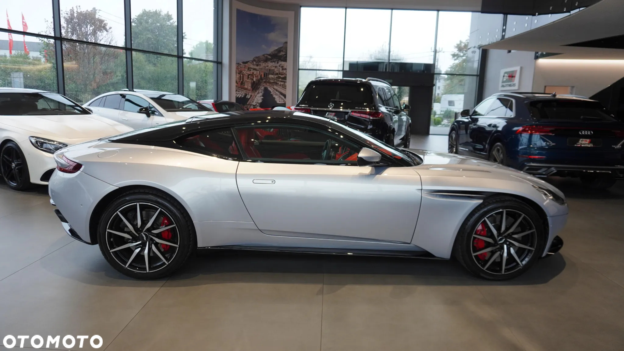 Aston Martin DB11 Launch Edition - 15
