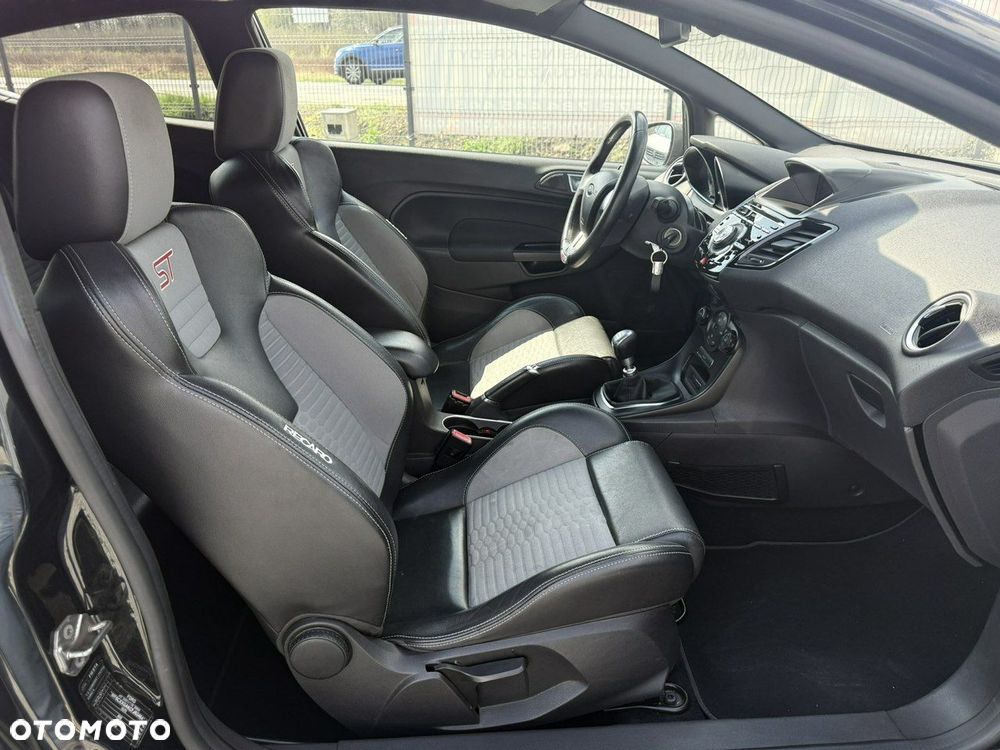 Ford Fiesta - 16