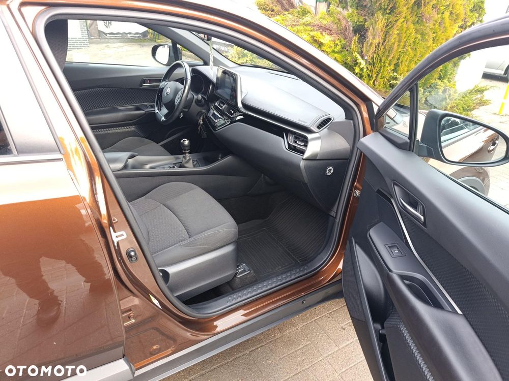 Toyota C-HR 1.2 T GPF Premium - 25