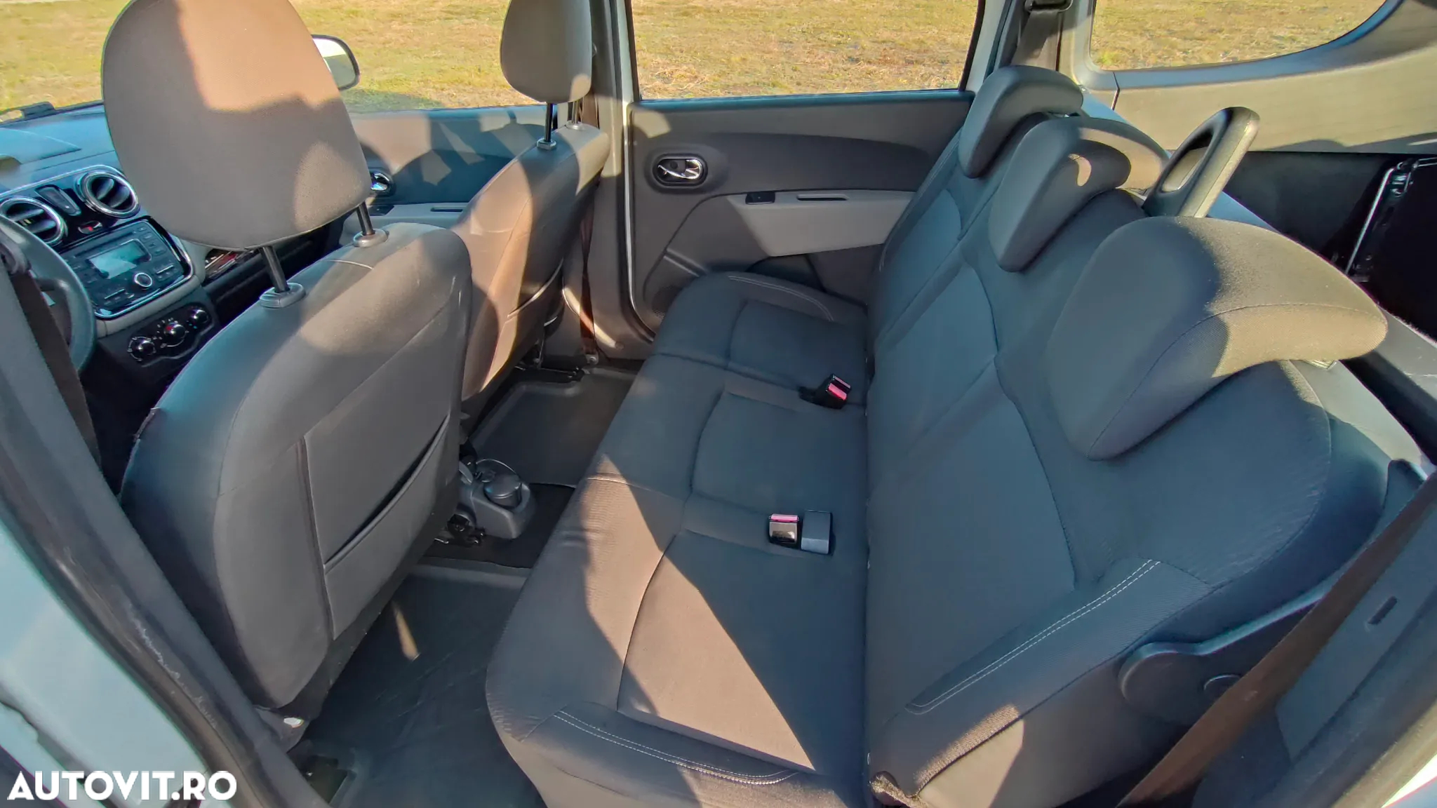 Dacia Lodgy 1.5 dCi 90 CP Ambiance - 8