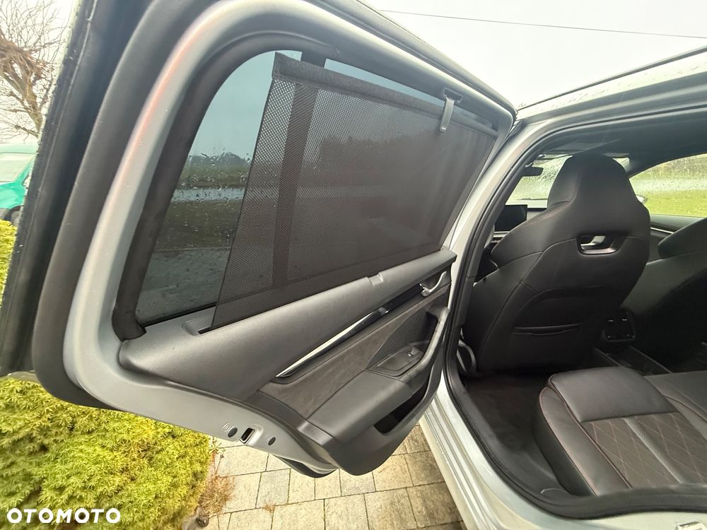 Skoda Octavia 2.0 TSI RS DSG - 9