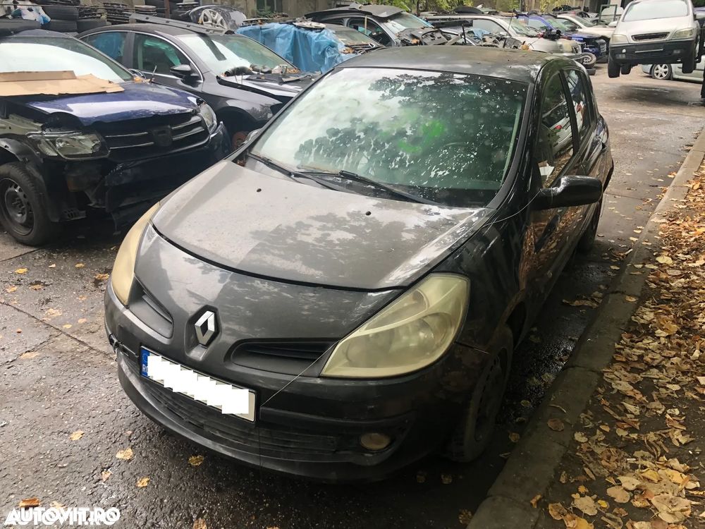Aripa stanga/aripa dreapta fata Renault Clio 3 negru 2007 - 2