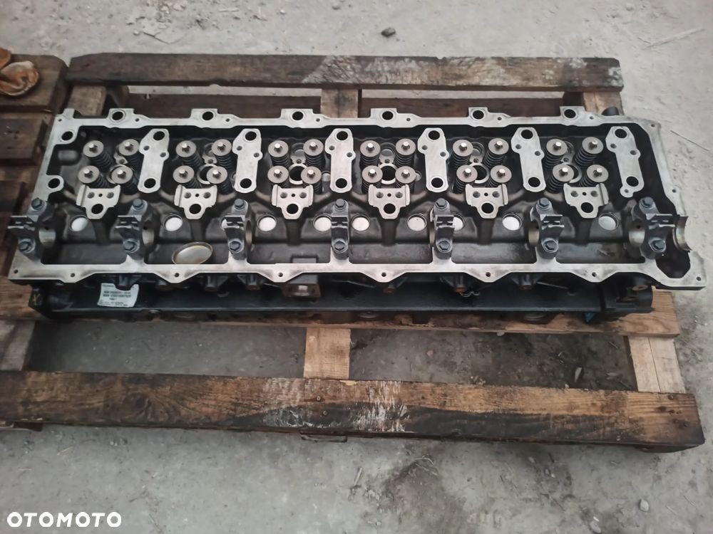 Używana Głowica MAN TGS TGX euro 6 d2676 - 1