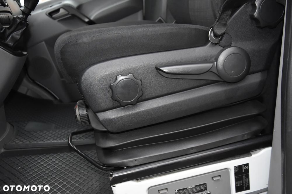 Mercedes-Benz Sprinter - 16