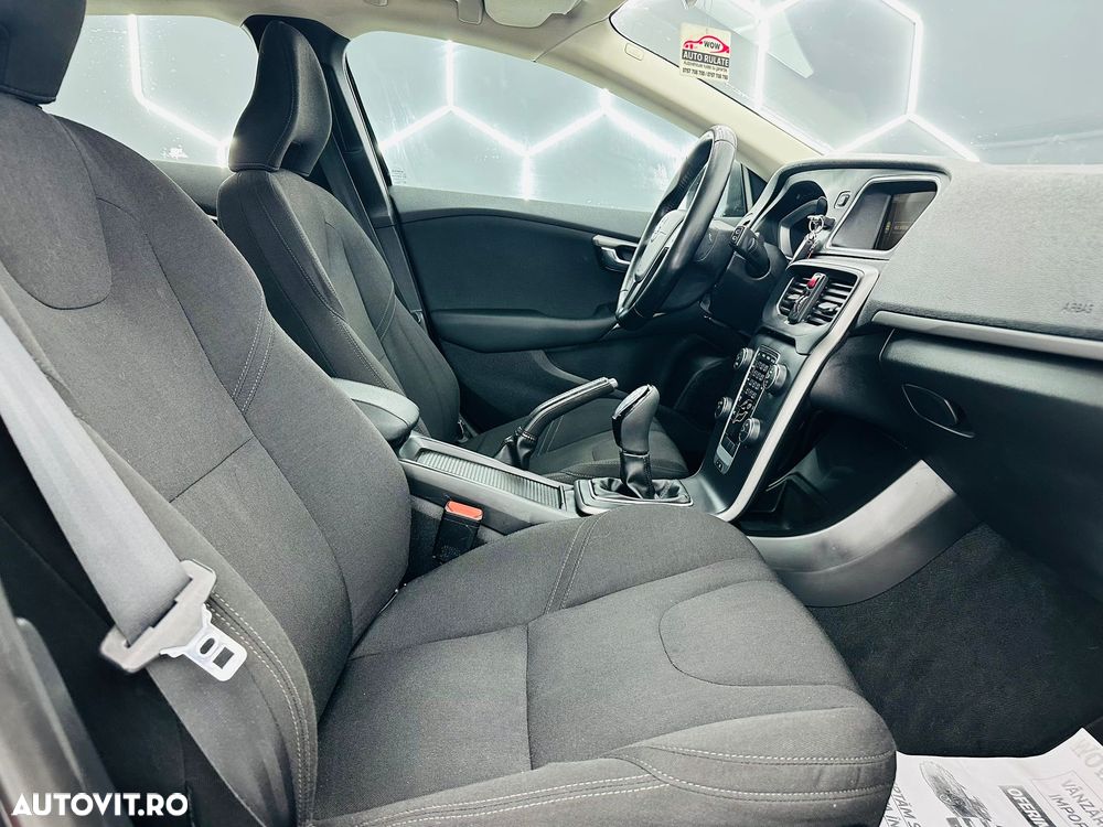 Volvo V40 D2 You - 16