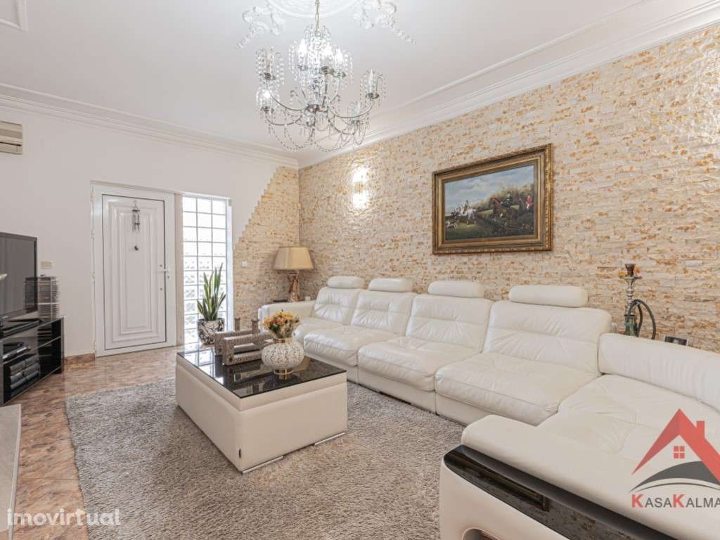 Moradia Isolada T4 com Aproveitamento de Sótão - Quinta do Conde - Grande imagem: 5/60