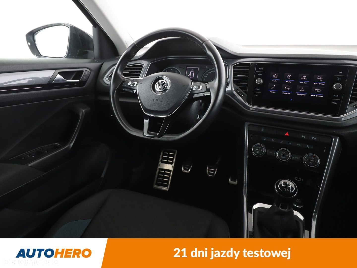 Volkswagen T-Roc - 13