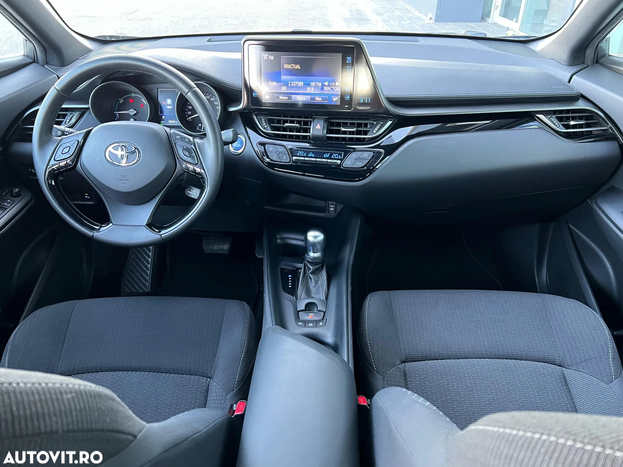 Toyota C-HR 1.8 HSD 122 CP 4x2 CVT Cult - 17