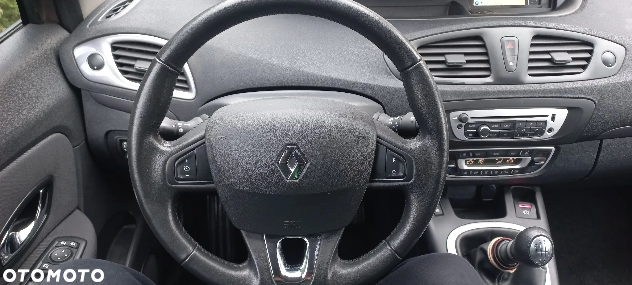 Renault Scenic 1.5 dCi Limited - 16