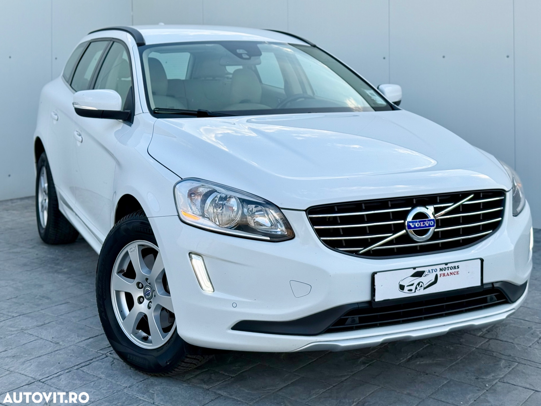 Volvo XC 60 D4 Geartronic Momentum - 2