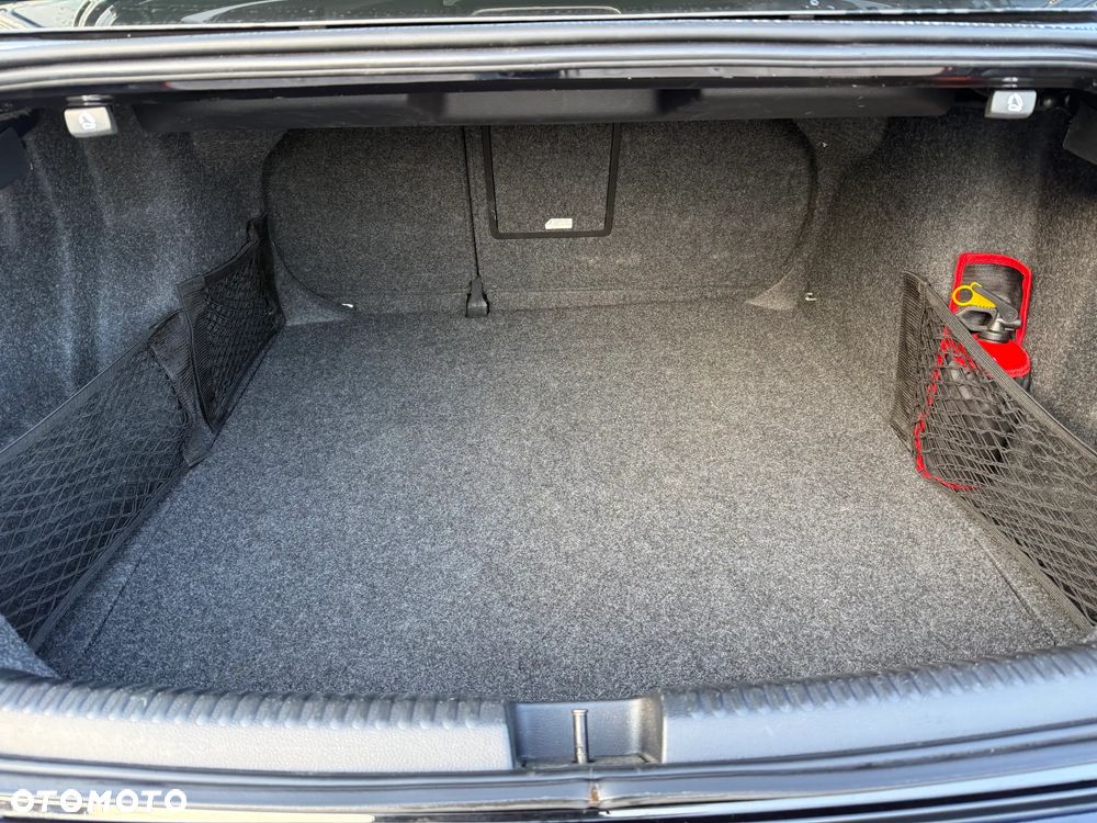 Volkswagen Jetta - 24