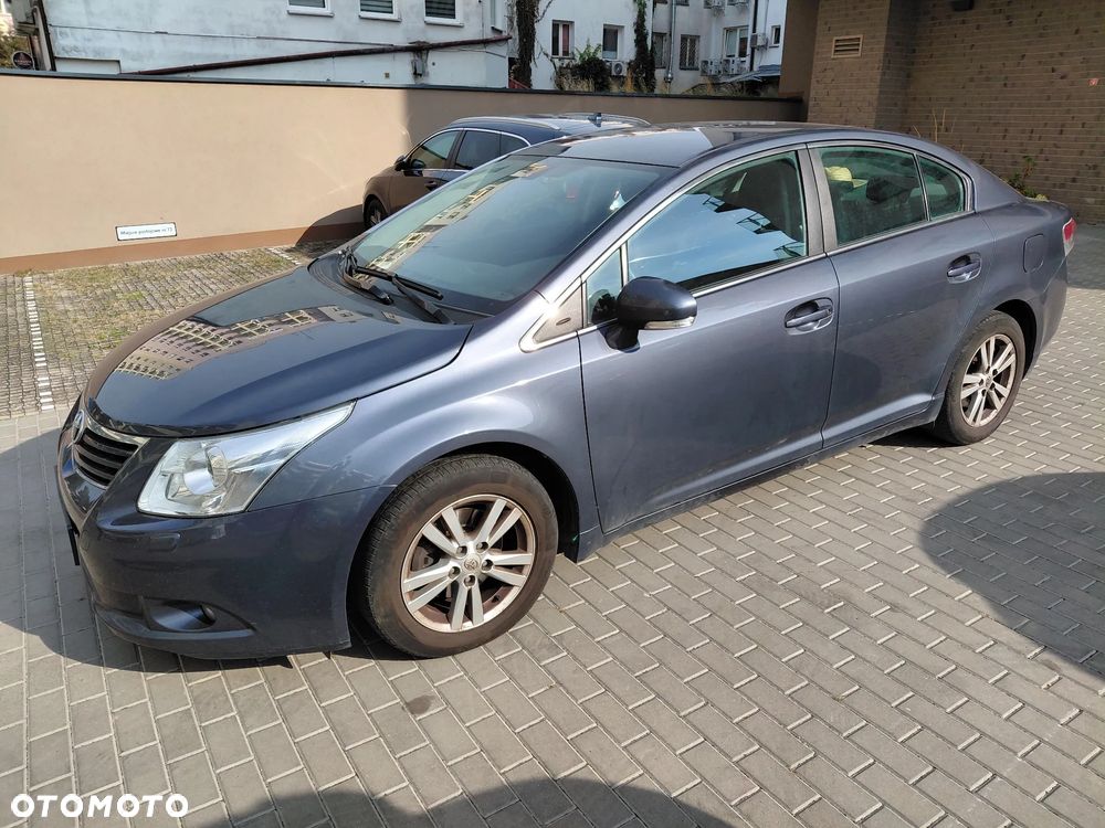 Toyota Avensis 1.8 Sol - 22