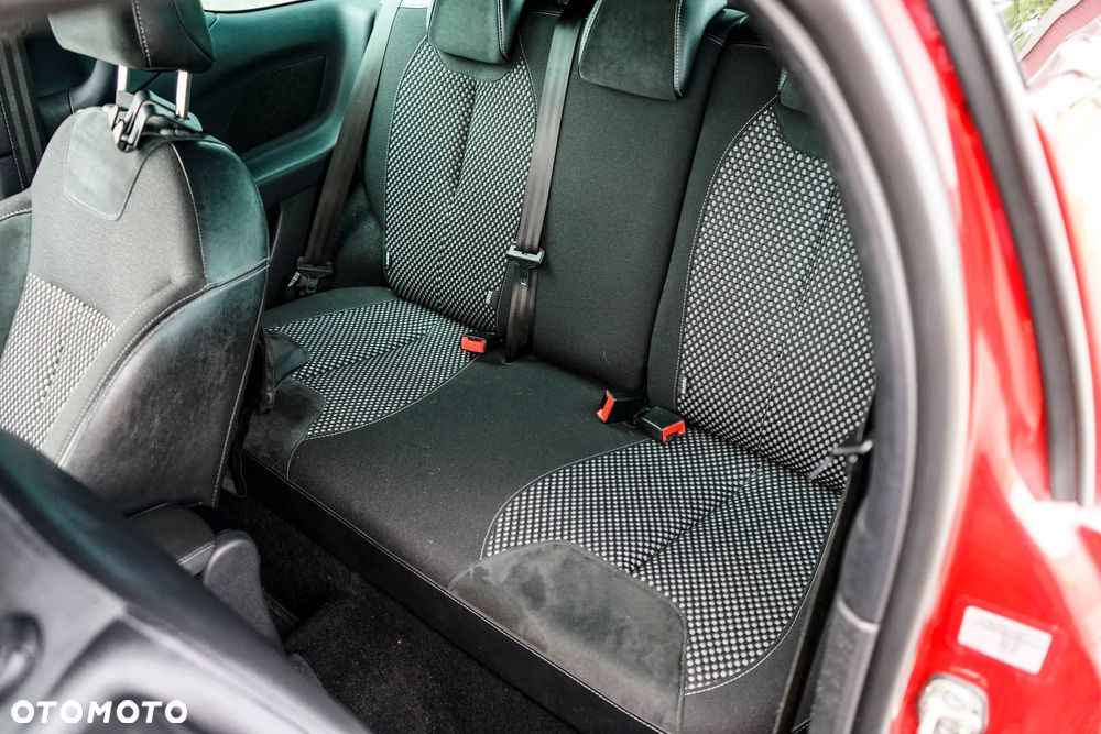 Citroën DS3 1.6 HDi SportChic - 22