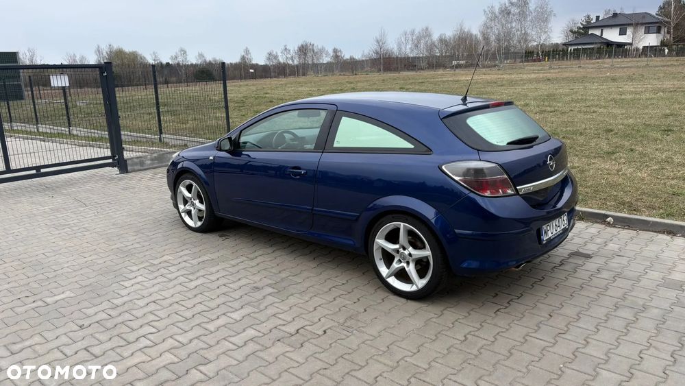 Opel Astra 2.0 Turbo Sport - 3