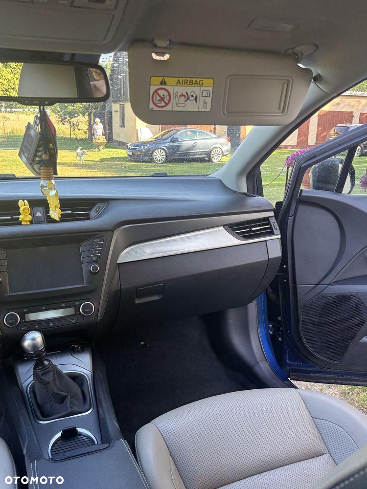 Toyota Avensis - 15