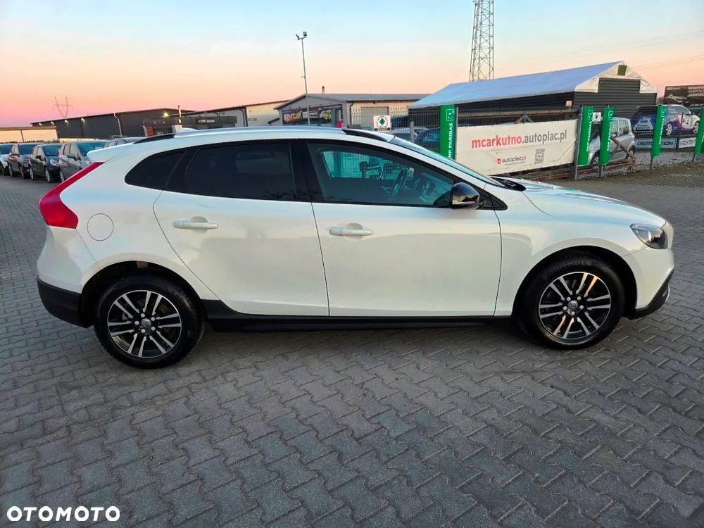 Volvo V40 Cross Country D2 Momentum - 5