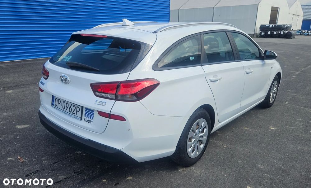 Hyundai i30 1.6 D Classic + - 3