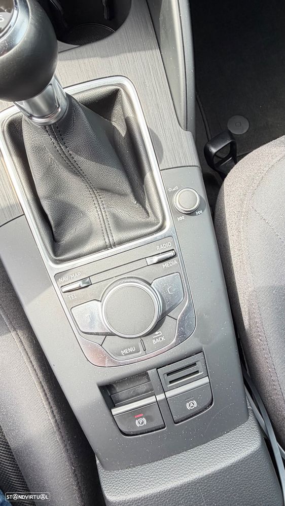 Audi A3 Sportback 30 TDI Design - 20