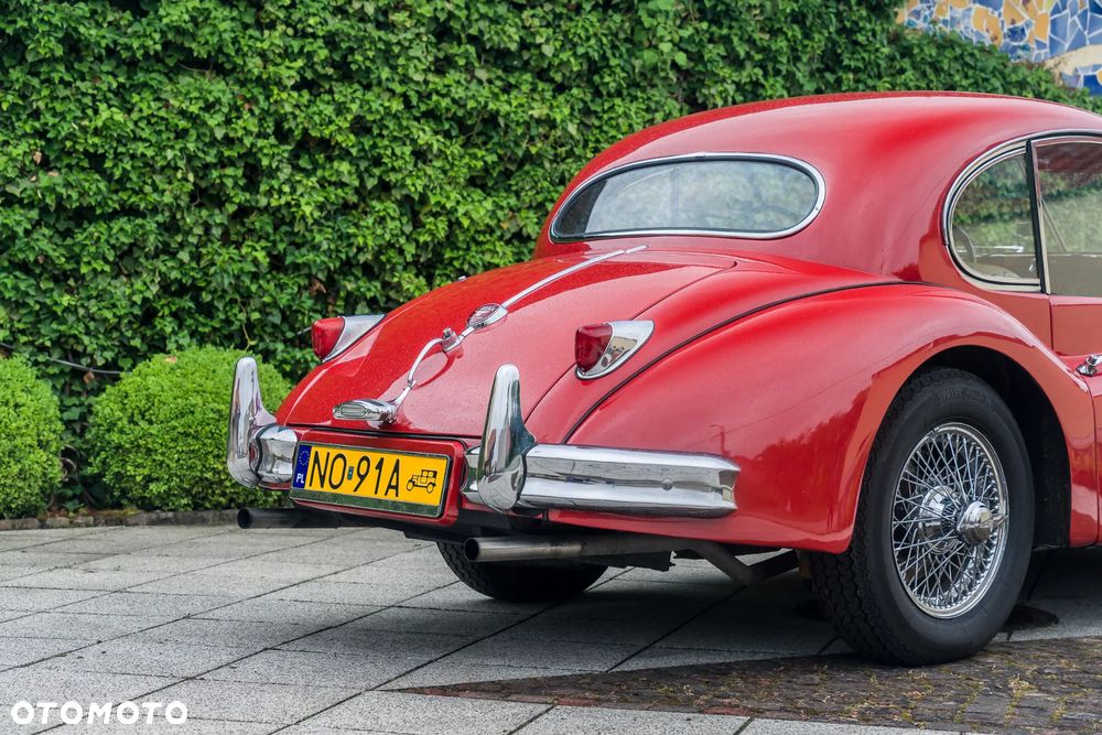 Jaguar XK - 4