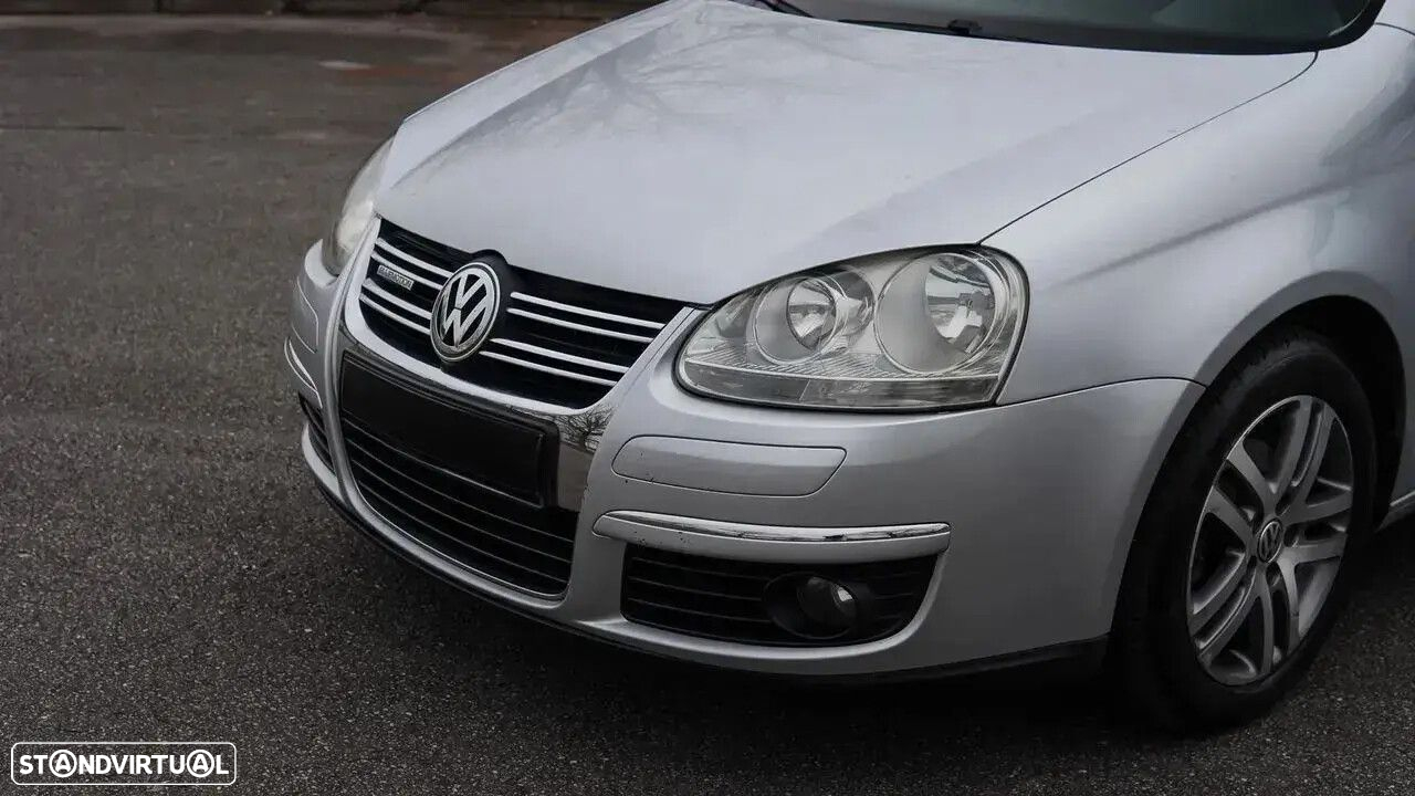 VW Jetta - 8