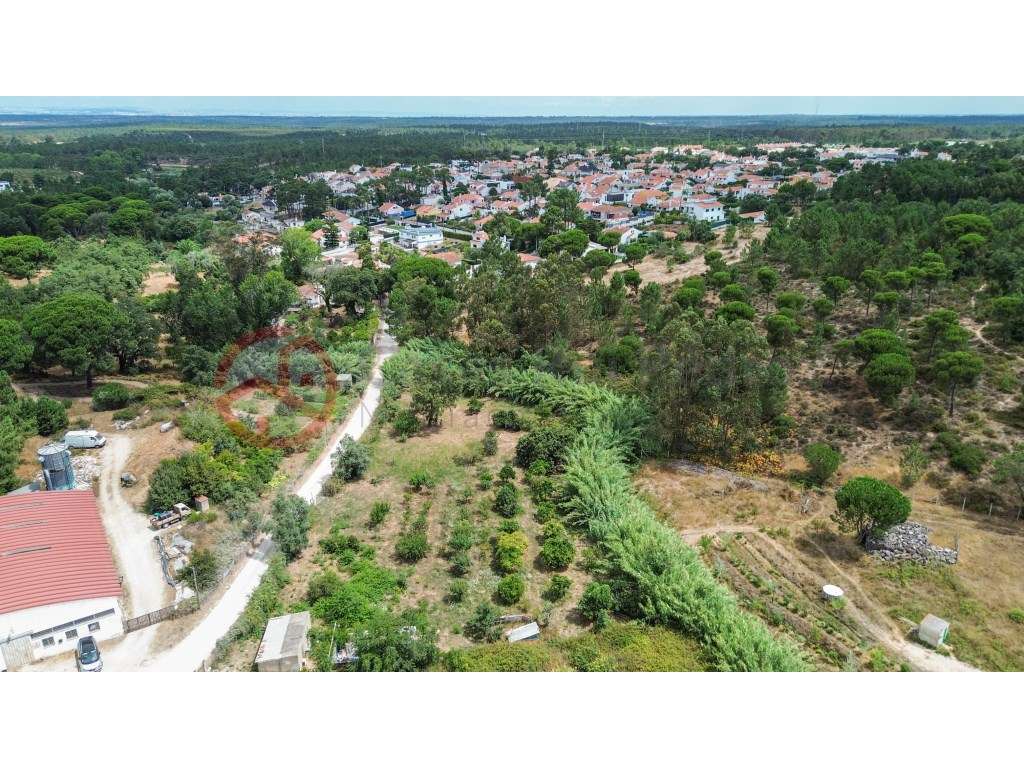 Terreno com Informação Urbanística Favorável, Potencial de Construç... - Grande imagem: 4/26