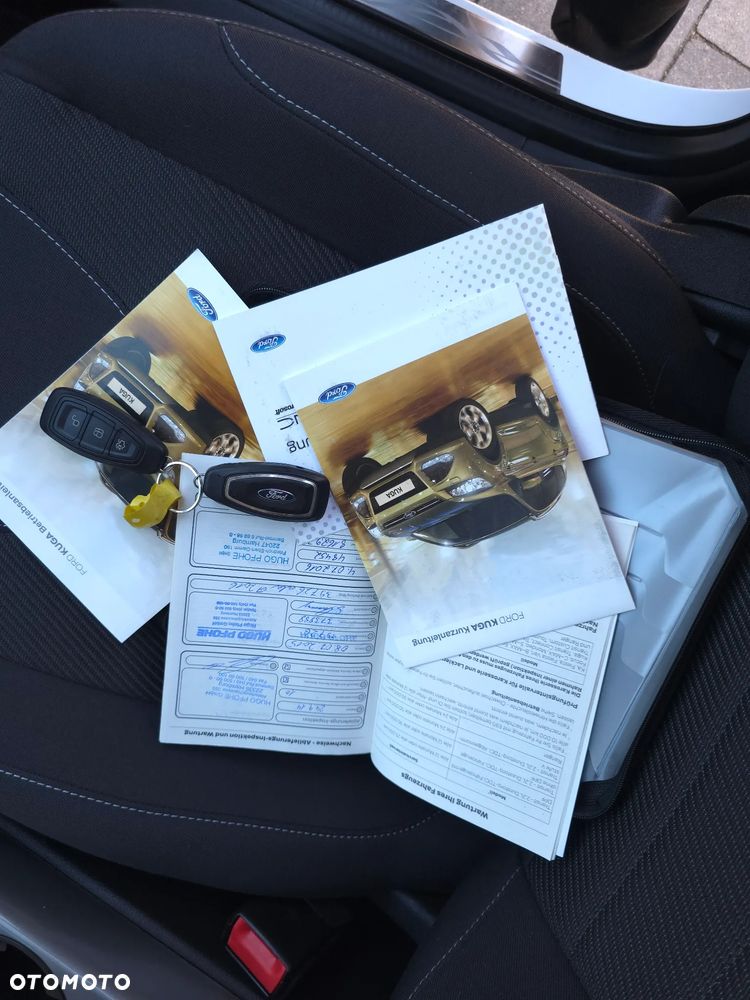 Ford Kuga - 25